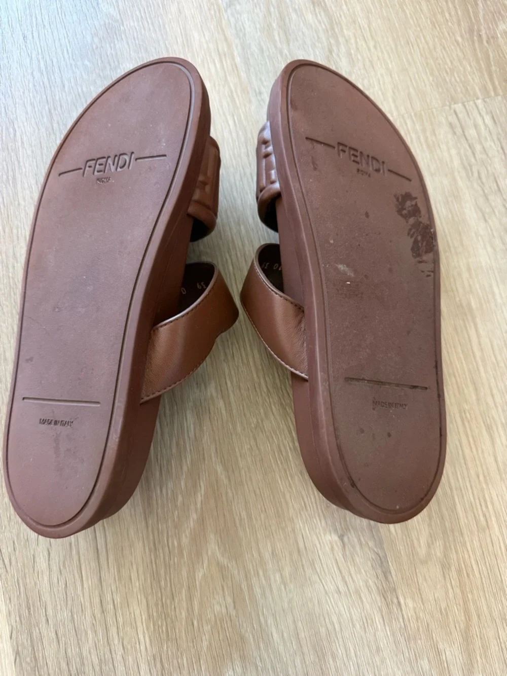 Fendi leather slide